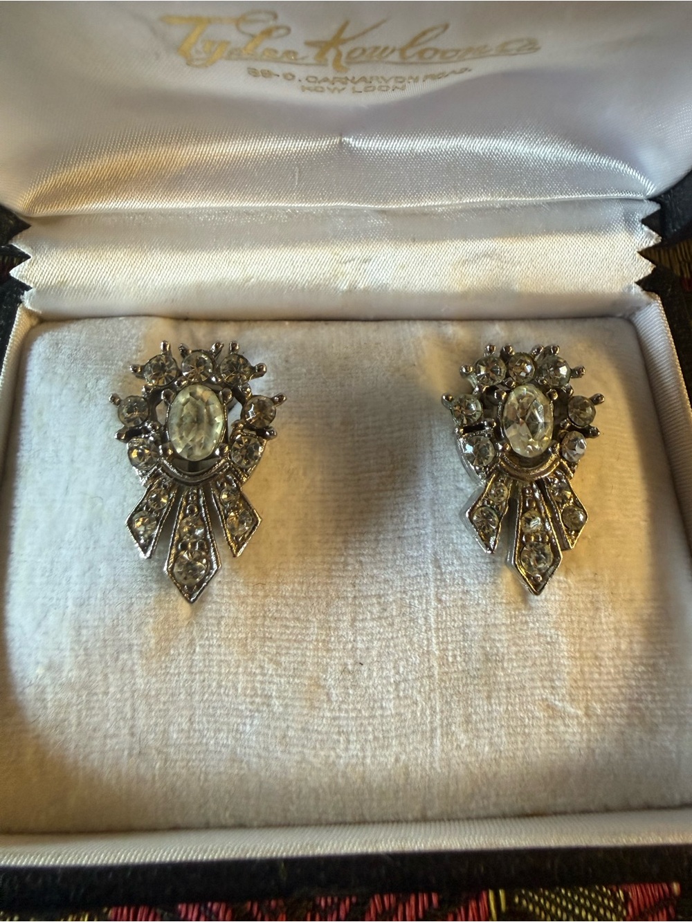 Vintage Clear Rhinestone Screw Back Earrings